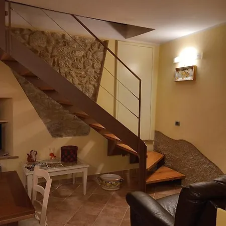 Linda's Apartment *